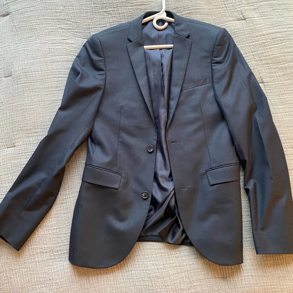 Topman size 36 navy blazer. Worn twice. Great condition - Picture 1 of 3